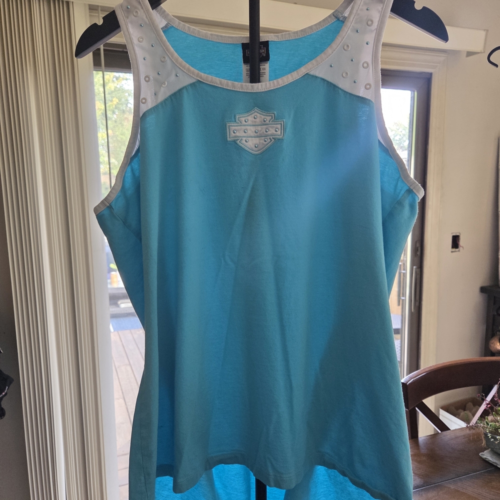 Harley-Davidson women's sleeveless tank top with a Bar & Shield logo (M272)